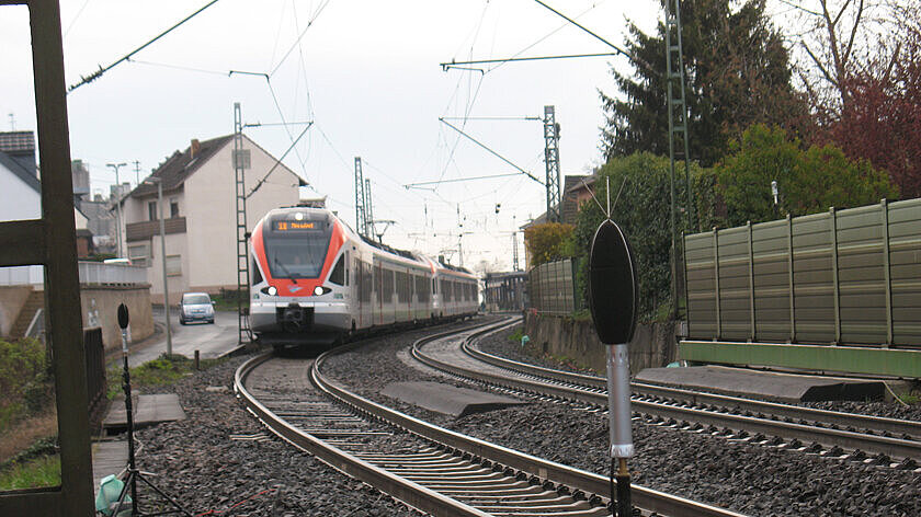 Long-term monitoring stations for railway noise